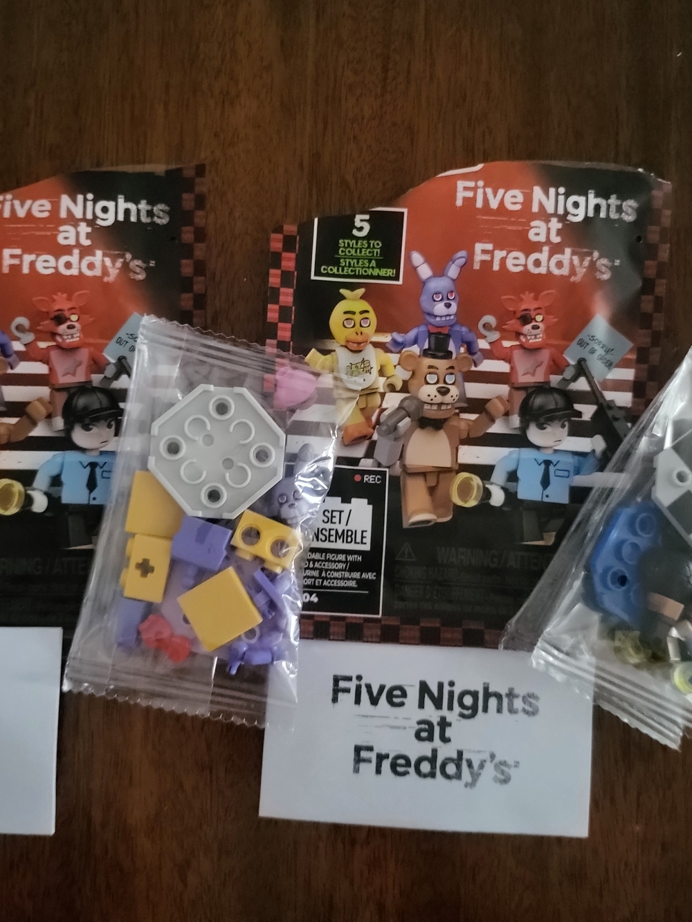 Minifigs - FNAF - Security Guard - Bonnie